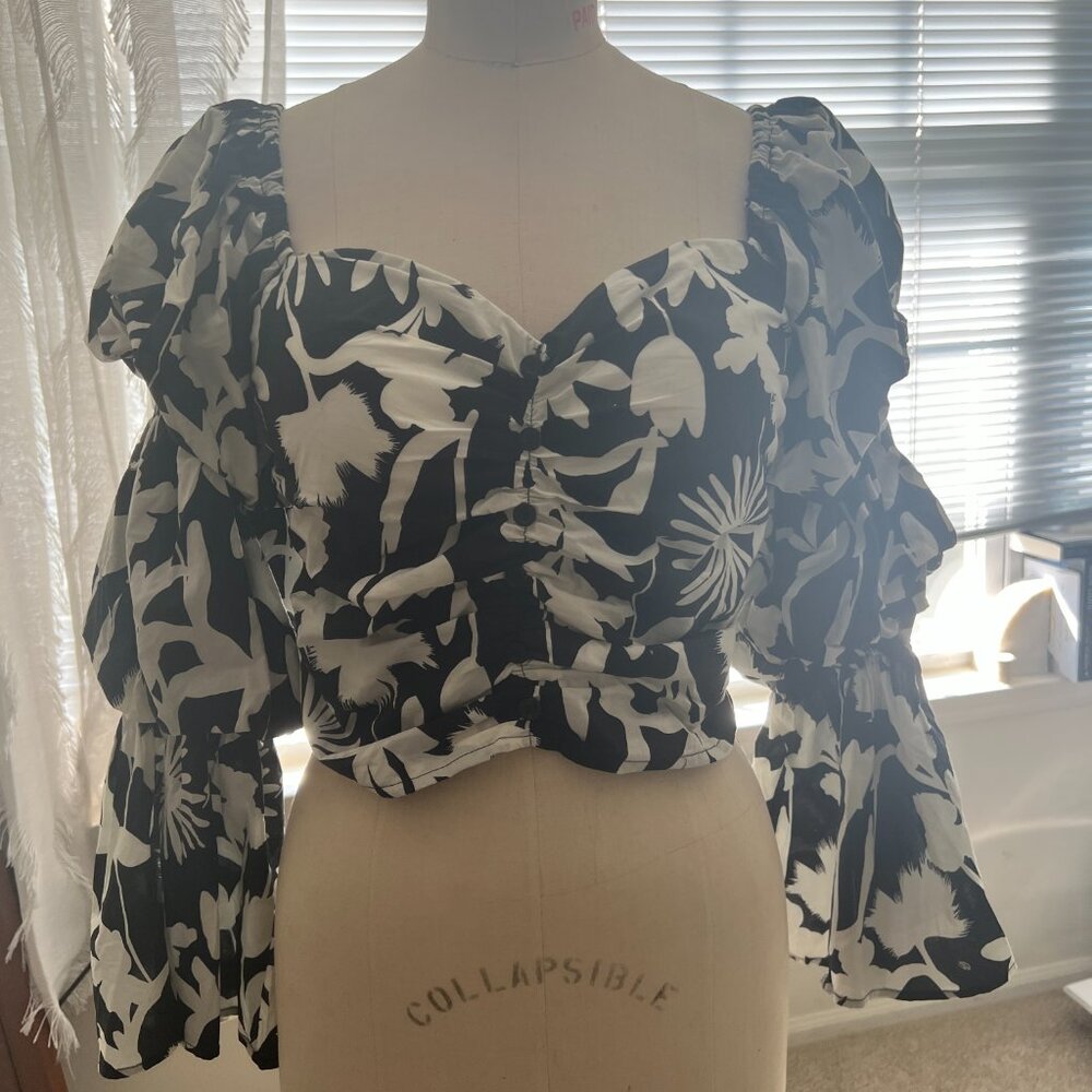 Black and White Marie long sleeve ruched front crop top